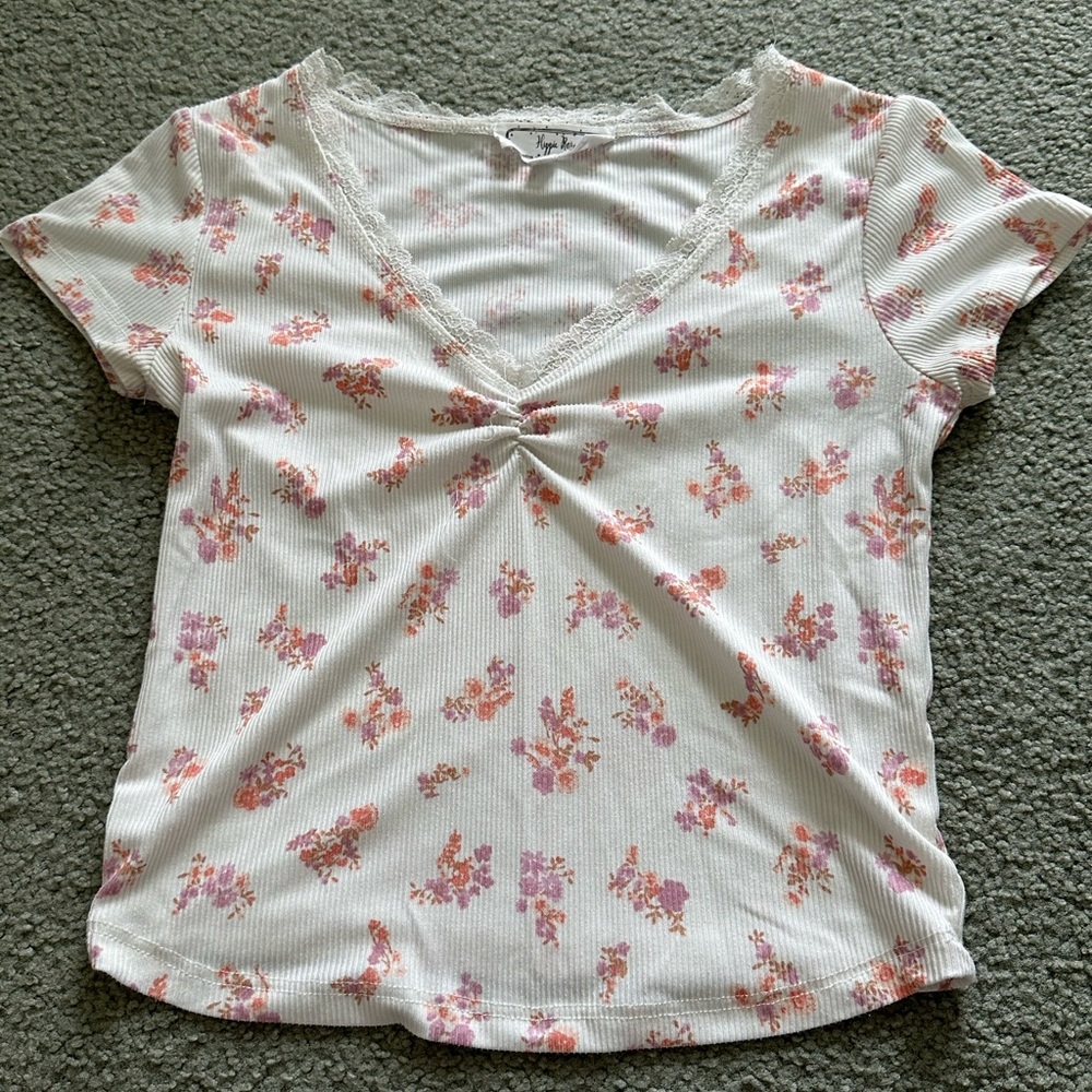Cute floral shirt with lace detailing